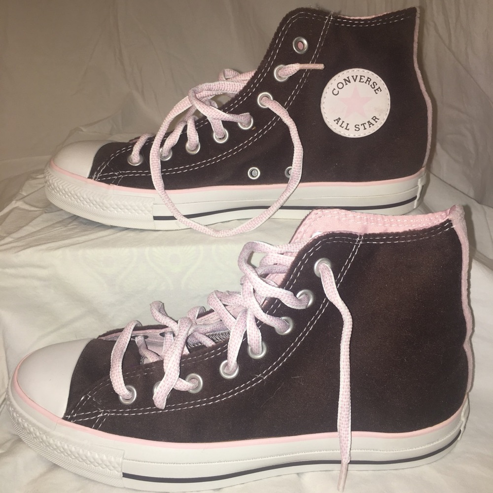 Pink/Brown Converse high tops Size:9